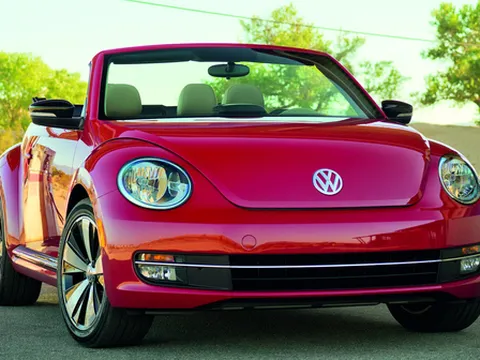 Volkswagen Beetle Convertible 2013 lộ diện